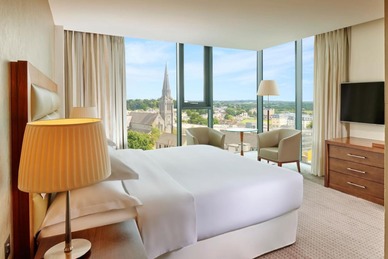 Sheraton Athlone Hotel Экстерьер фото